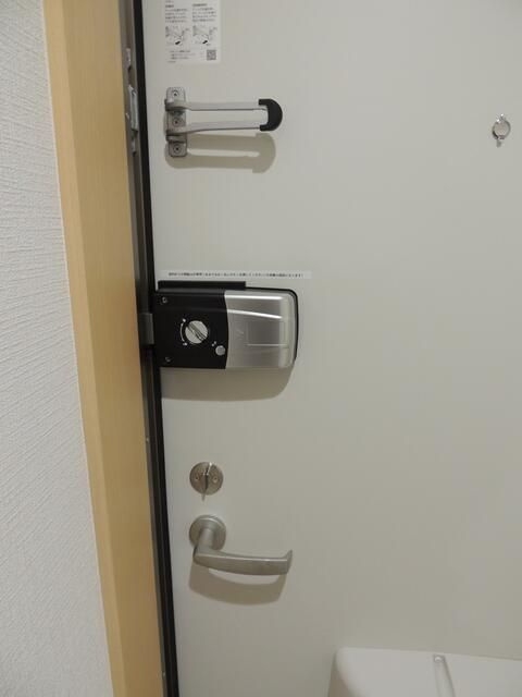 ノースグリーン大久保の玄関|ステーキ共和国 大…まで1382m