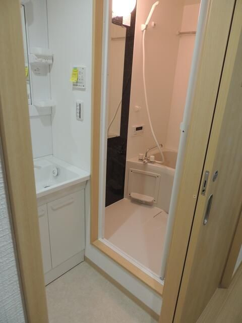 ノースグリーン大久保の浴室|実籾自然公園まで852m