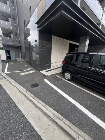 ガーラ・プレシャス練馬の駐車場