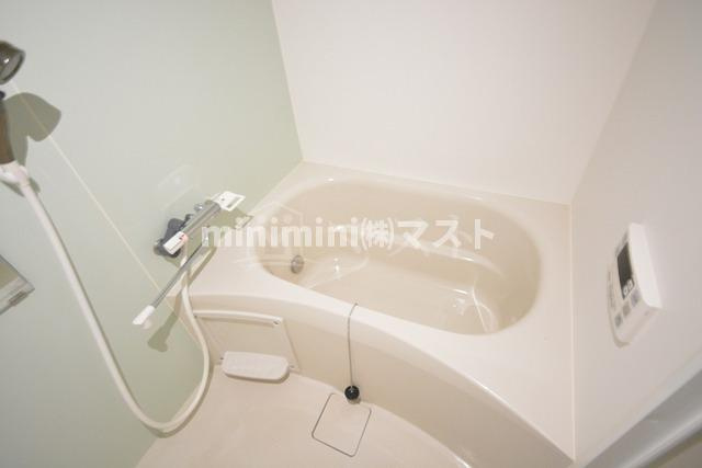 アルバス弁天町の浴室