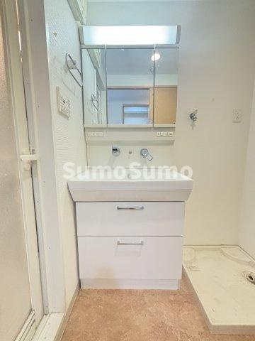 グレイス難波南の洗面所|忙しい朝には欠かせない洗面所です