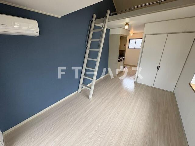 メゾン高野の居間・リビング