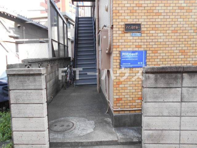 メゾン高野のエントランス