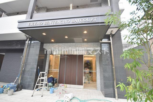 エスリード弁天町ベイコートのエントランス