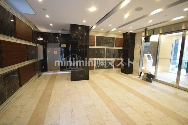 エスリード弁天町ベイコートのロビー