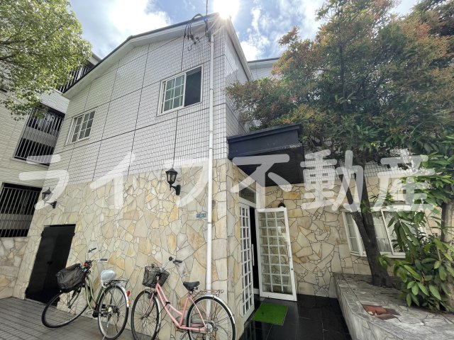 大宝小阪CTスクエアの外観