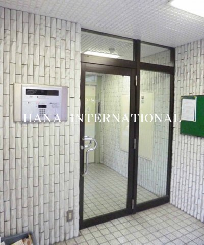 メンション・ロータスのエントランス|オートロック付きで安心♪