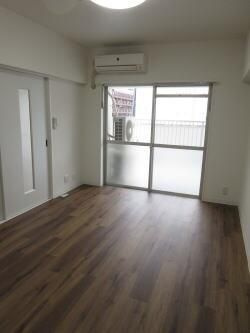 セントラルビルの内装