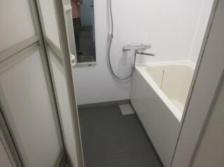 セントラルビルの浴室