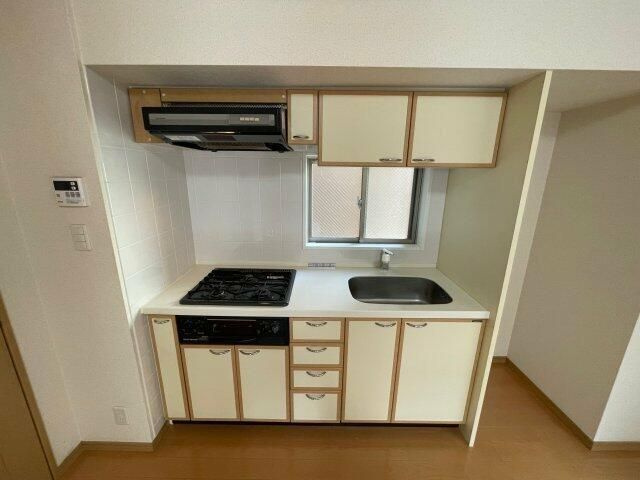 ファミール表参道ベルファース のキッチン|■グリル付ガスコンロシステムキッチン■都市ガス♪