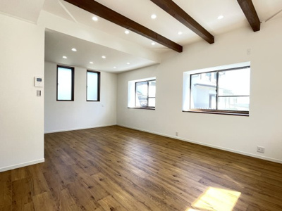 【居間・リビング】 | 津市高茶屋４丁目 | ＬＤＫ