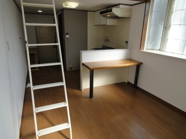 ジョイム・モリの居間・リビング