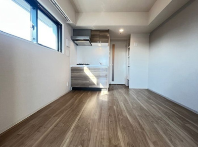 【居間・リビング】 | ONE ROOF RESIDENCE ASAKUSABASHI | おしゃれな居間です