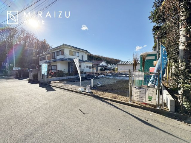 【前面道路含む現地写真】 | 日当たりの良いお家は嬉しいですよね。それぞれ価値観が分かれる箇所です、実際に内覧して日当たりの心地よさをご体感下さいね♪