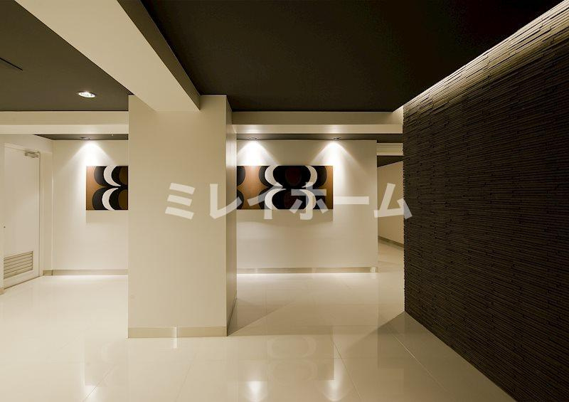 レジディア南雪谷のロビー