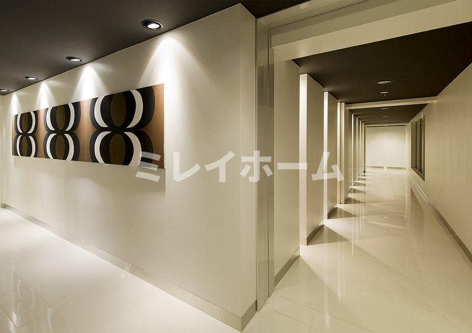 レジディア南雪谷のロビー