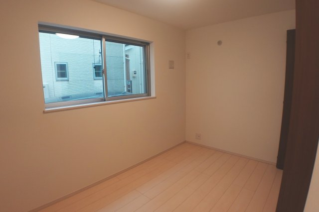 川口市青木二丁目戸建の洋室