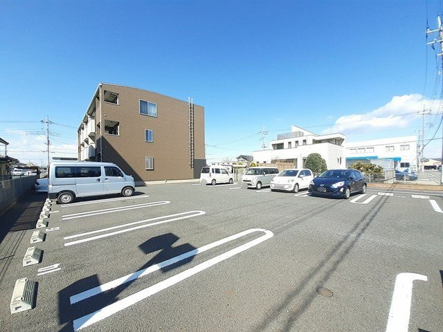 ジュネスＦＡの駐車場