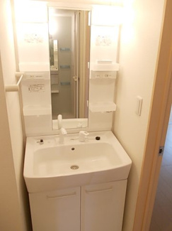 【洗面所】 | ウィング　Ｂ