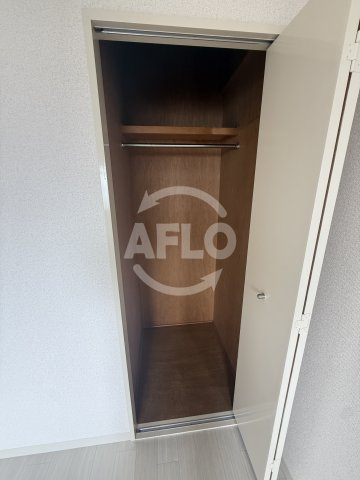 ヴィラシャトーの収納|ヴィラシャトー　寝室クローゼット