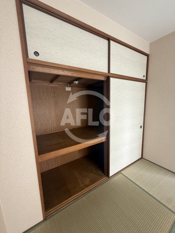 ヴィラシャトーの収納|ヴィラシャトー　押入