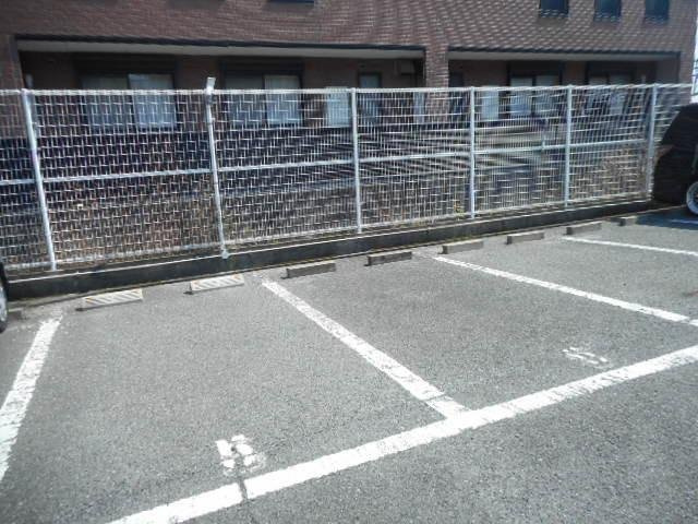 サンメゾン（Ⅰ）の駐車場