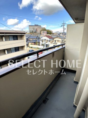 【バルコニー】 | 星野マンション | 外からの目が気にならないバルコニーで洗濯物が干せます