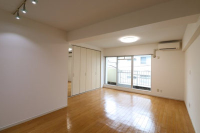 【居間・リビング】 | メゾン・ド・グリシーヌ