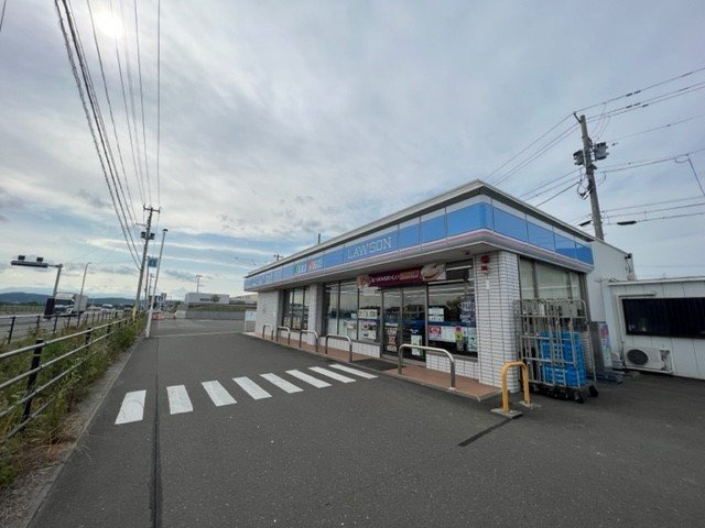 【周辺】 | Ｆｉｏｒｅ　Ｄ | ローソン 岩沼三軒茶屋店まで1100m