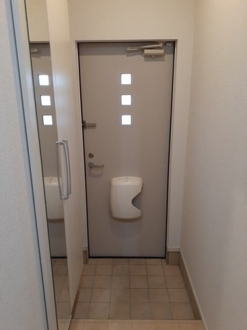 ラウレア　Ⅱの玄関