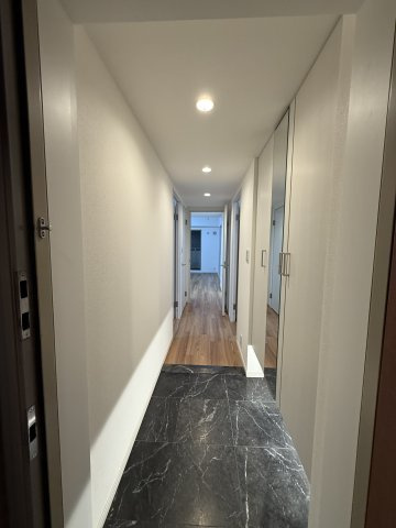 クレストフォルム浅草ブライトコートの玄関