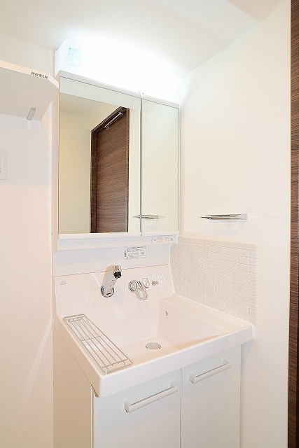 新品家具付きマンション東池袋5（KaGood東京）の洗面所