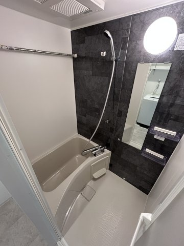 Holomua宝町の浴室