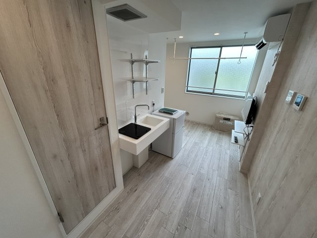 Holomua宝町の居間・リビング