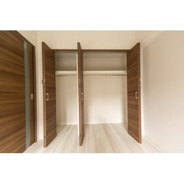 ＨＩＧＡＳＨＩＫＯＭＡＴＳＵＧＡＷＡ　ＡＰＡＲＴＭＥＮＴの収納|※写真は同タイプ住戸です。