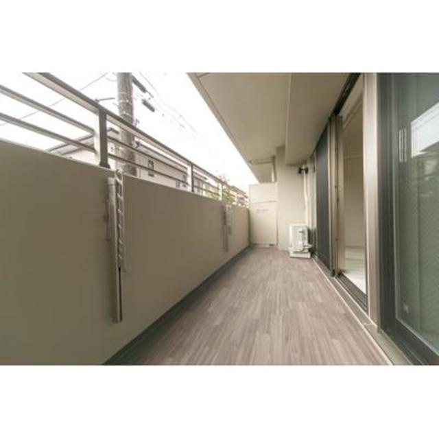 ＨＩＧＡＳＨＩＫＯＭＡＴＳＵＧＡＷＡ　ＡＰＡＲＴＭＥＮＴのバルコニー|※写真は同タイプ住戸です。