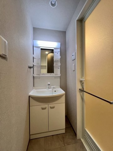 GRANPASEO青砥の洗面所