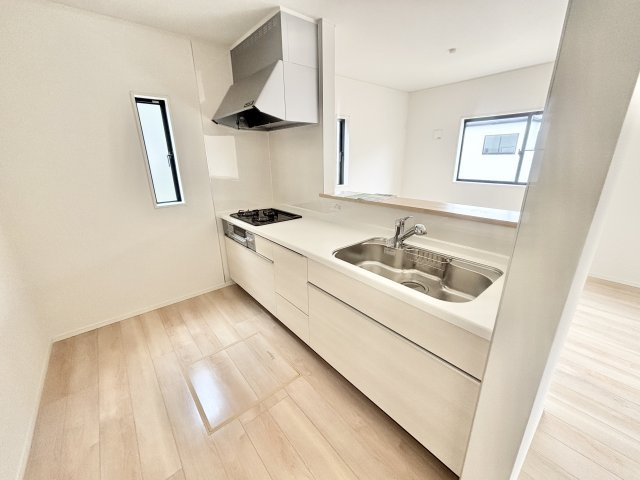 【仲介手数料無料／大治町】大治町八ツ屋第3　クレイドルガーデン　新築戸建　1号棟のキッチン