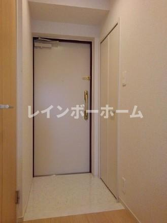 フィオーレ　カンパネラの玄関