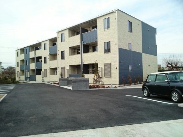 ケーズコート深井の駐車場