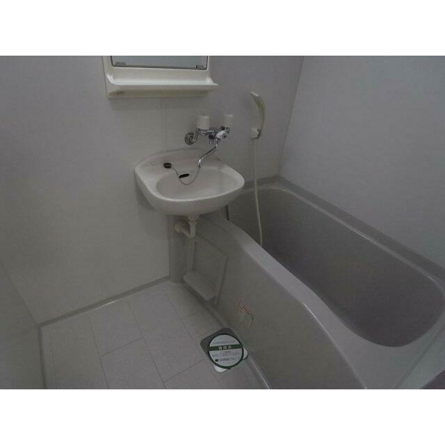 ガラ・ステージ森下の浴室