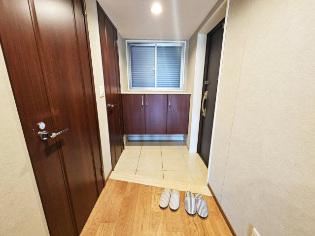 【玄関】 | ルネ神戸旧居留地109番館