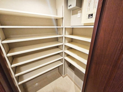 【収納】 | ルネ神戸旧居留地109番館