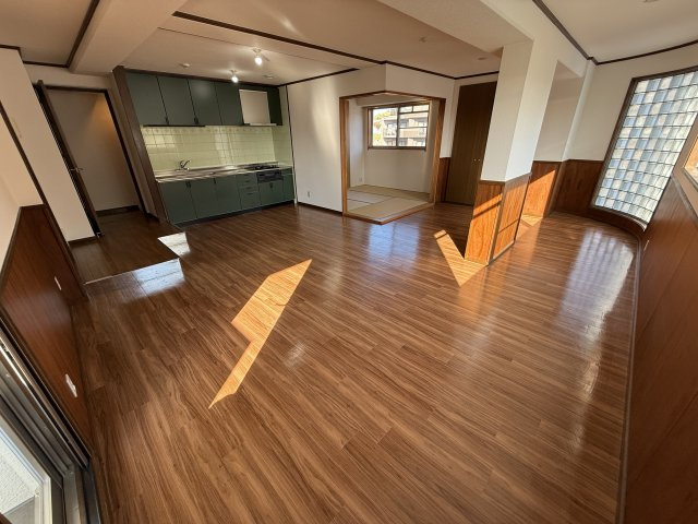 ハイボーン緑地公園の居間・リビング