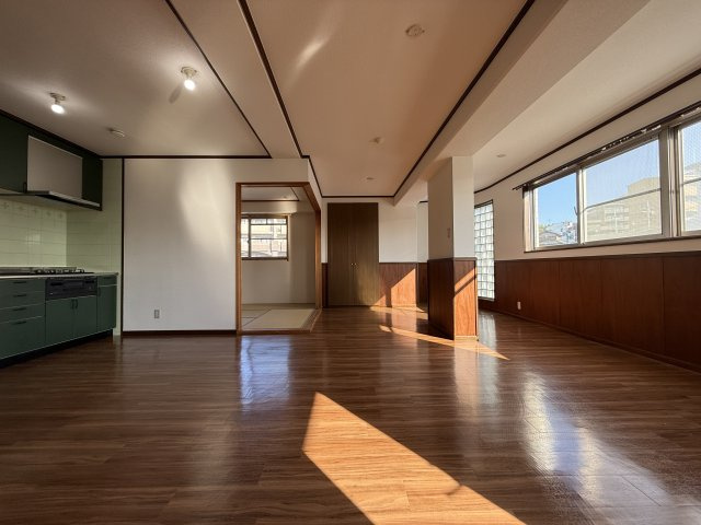 ハイボーン緑地公園の居間・リビング