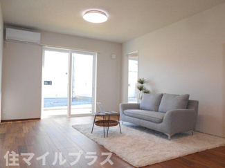 【居間・リビング】 | 本宮市高木新築一戸建て4棟 | 使いやすい居間です