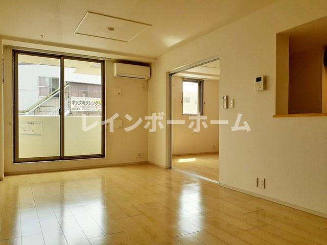 フェア　グレイスの居間・リビング