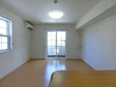 【居間・リビング】 | ノイブリーゼⅡ