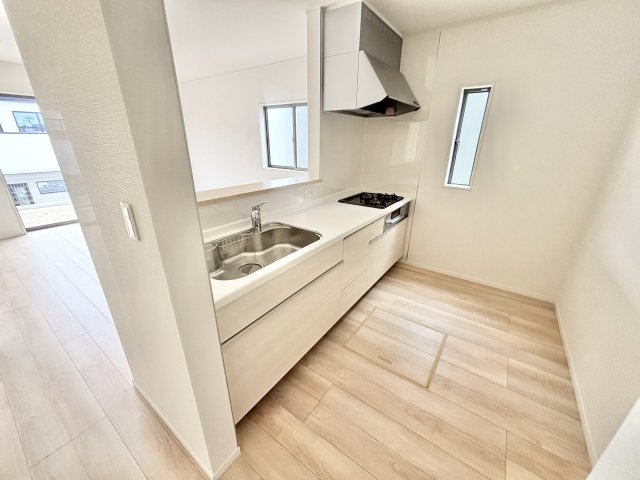 【仲介手数料無料／大治町】大治町八ツ屋第3　クレイドルガーデン　新築戸建　3号棟のキッチン