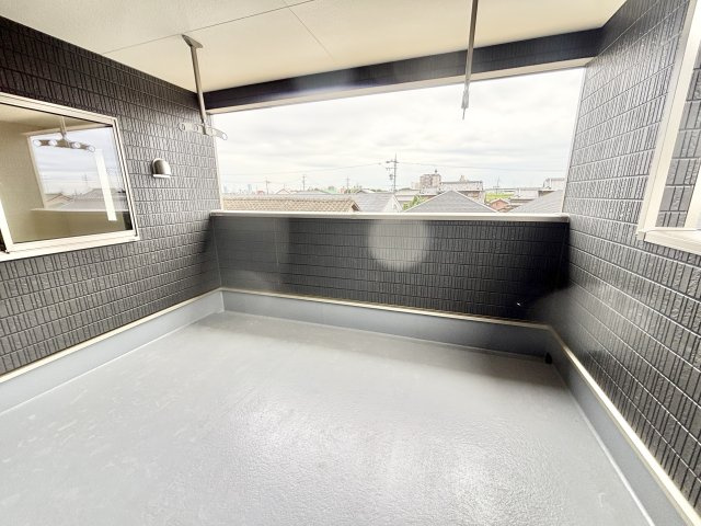 【仲介手数料無料／大治町】大治町八ツ屋第3　クレイドルガーデン　新築戸建　3号棟のバルコニー